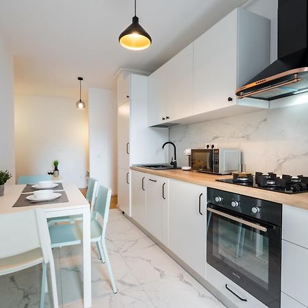 Papini'S Apartment -Apartment With Big Terrace บูคาเรสต์ ภายนอก รูปภาพ