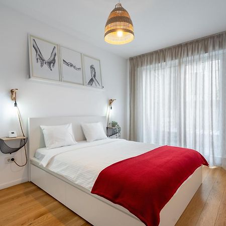 Papini'S Apartment -Apartment With Big Terrace บูคาเรสต์ ภายนอก รูปภาพ