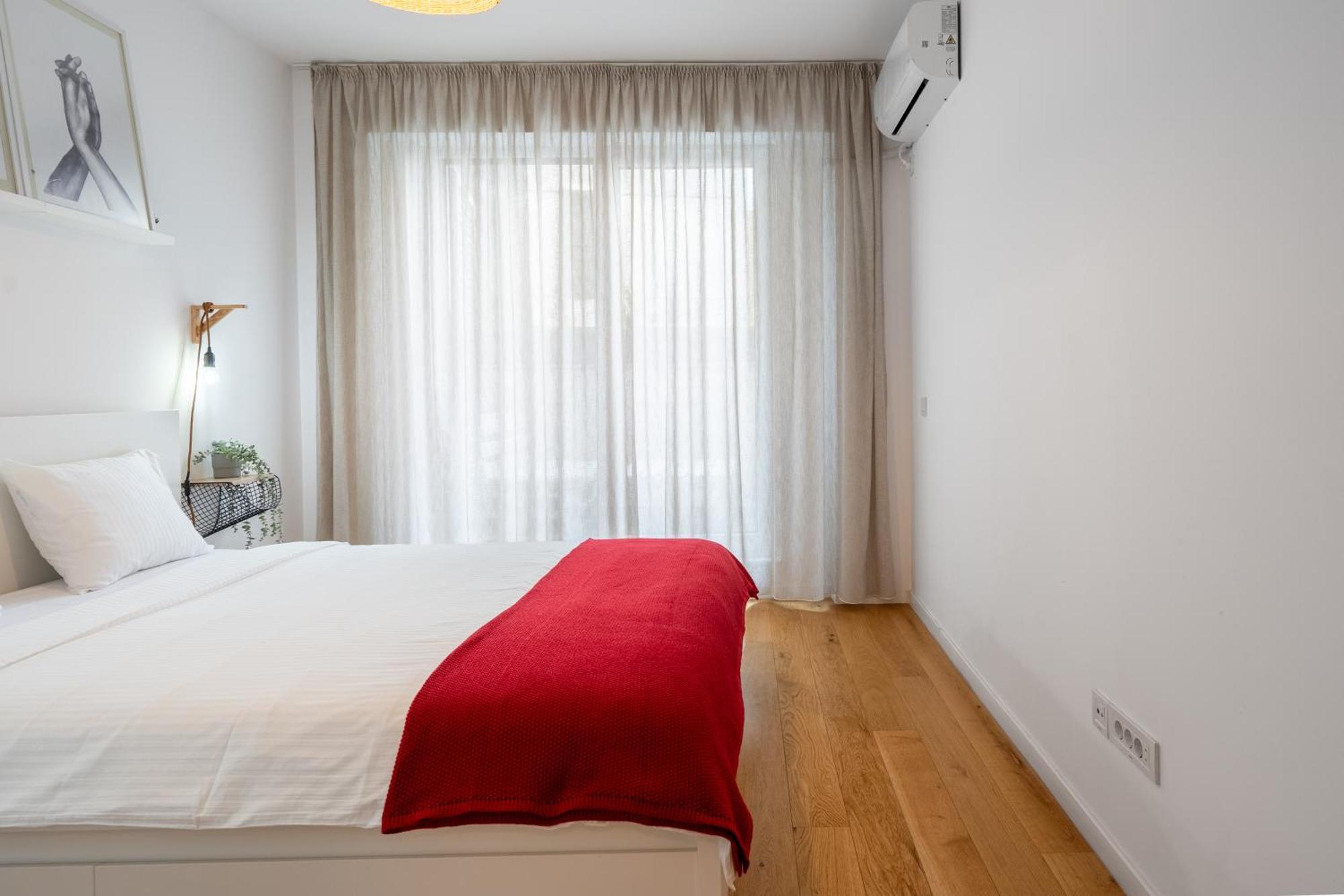 Papini'S Apartment -Apartment With Big Terrace บูคาเรสต์ ภายนอก รูปภาพ