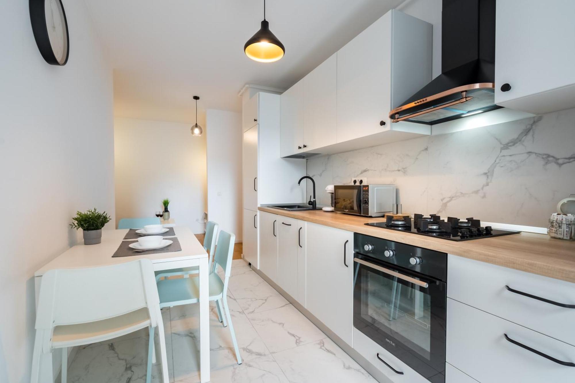 Papini'S Apartment -Apartment With Big Terrace บูคาเรสต์ ภายนอก รูปภาพ