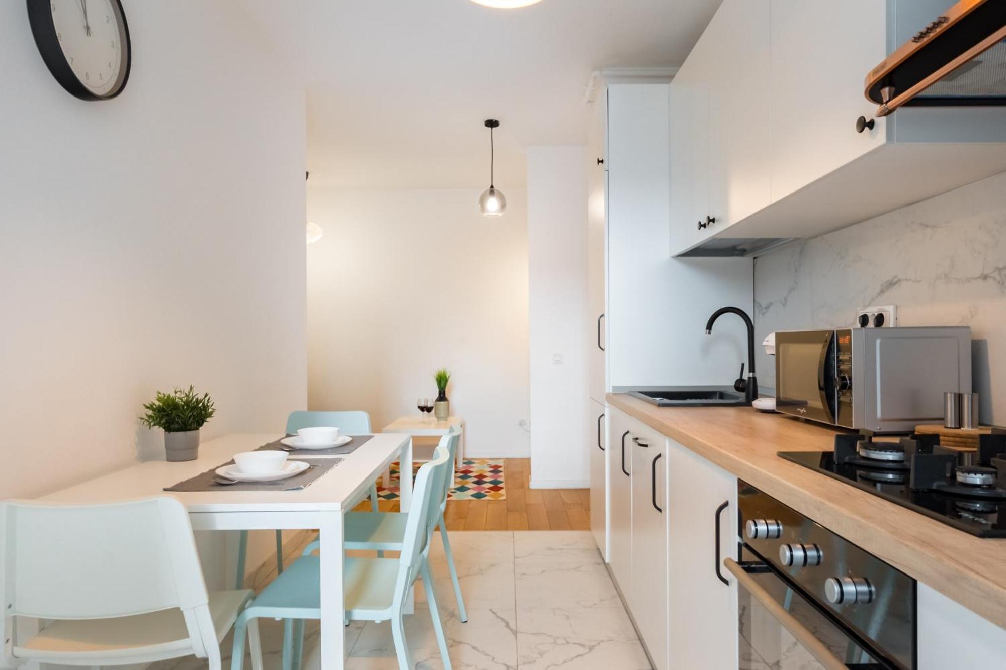 Papini'S Apartment -Apartment With Big Terrace บูคาเรสต์ ภายนอก รูปภาพ