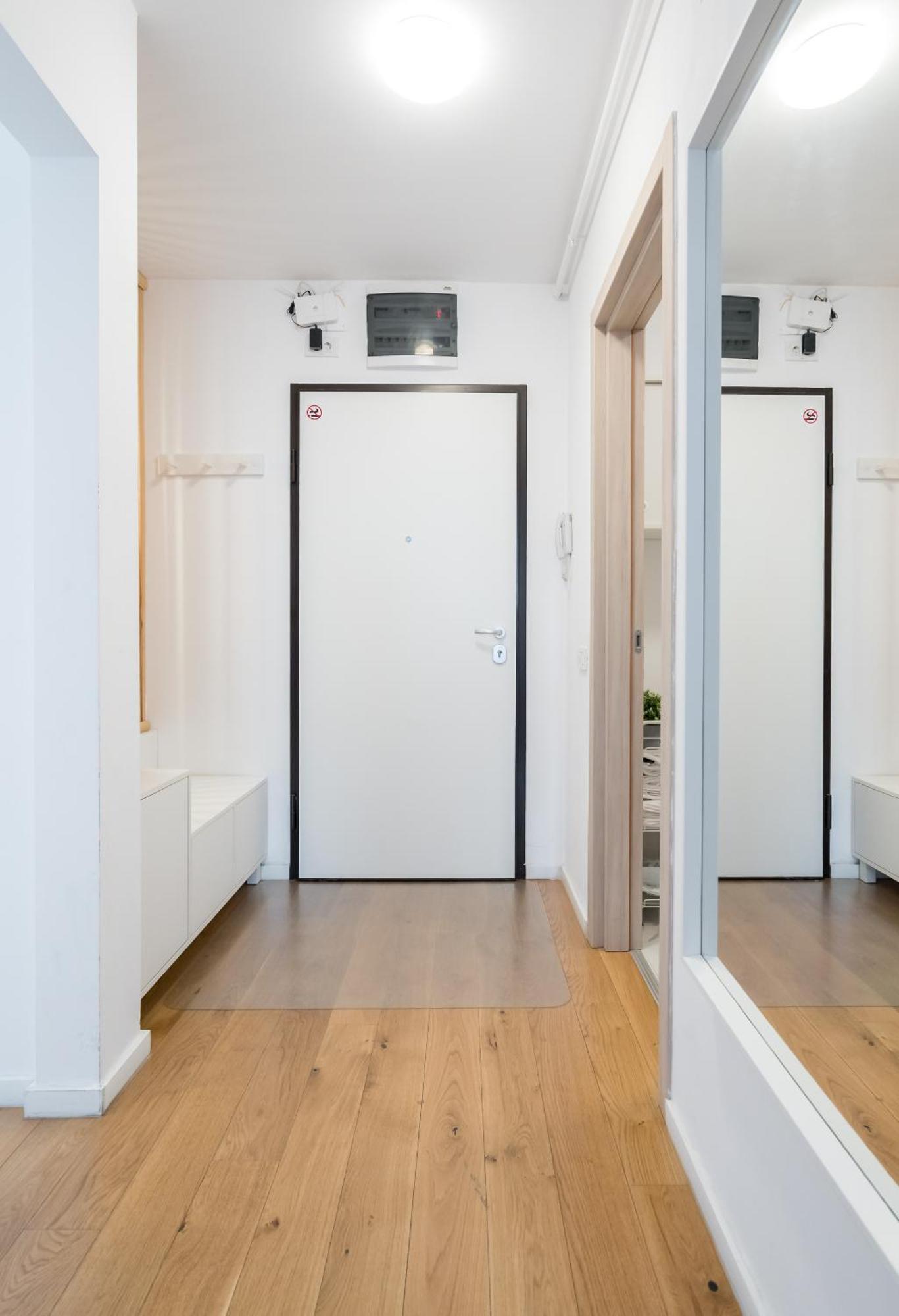 Papini'S Apartment -Apartment With Big Terrace บูคาเรสต์ ภายนอก รูปภาพ